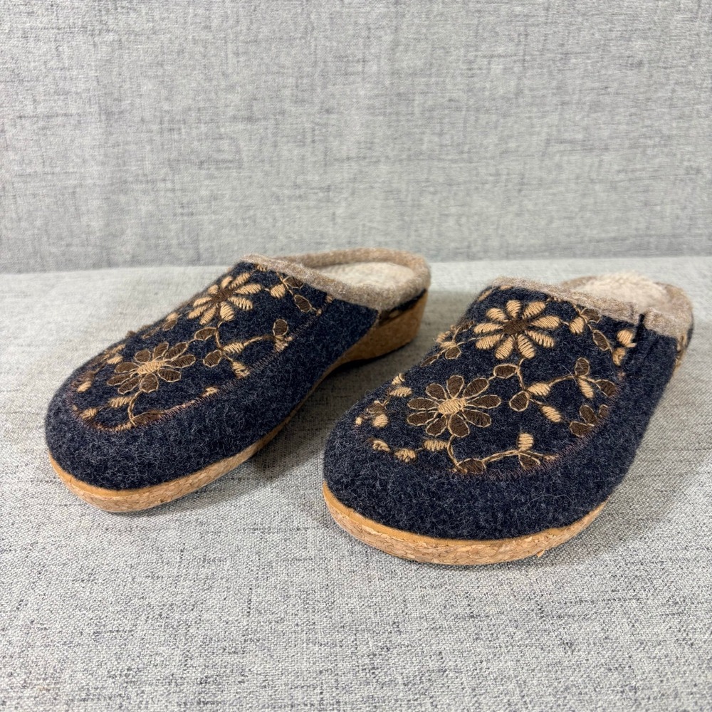 Taos Wool Clogs Women 40 Charcoal Grey Excellent Floral Embroidered Cork Mules